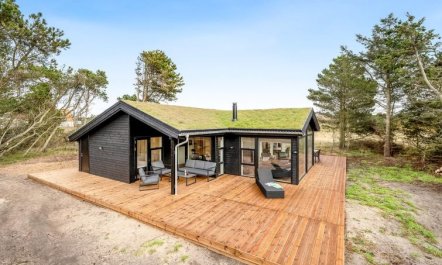 'Elisenda' - 625m from the sea 3