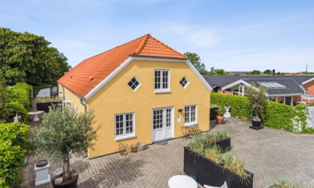 'Murtuz' - 900m from the sea