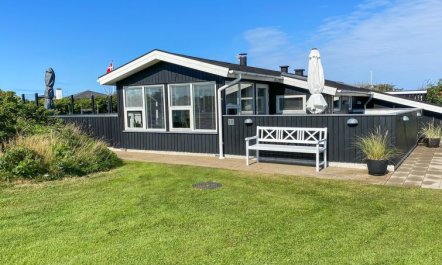 'Laurits' - 300m from the sea