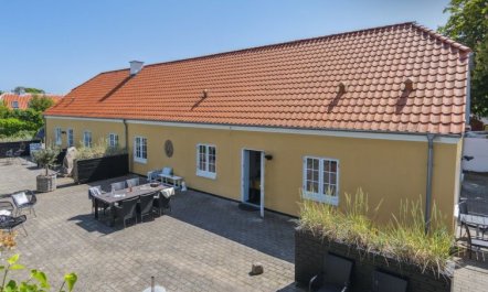 'Viivi' - 900m from the sea