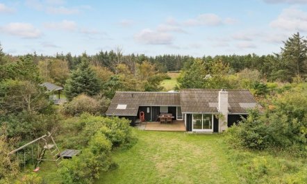 'Avia' - 500m from the sea