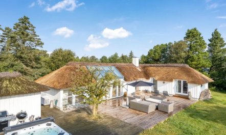 'Verner' - 900m from the sea