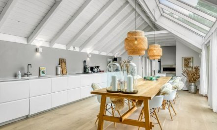 'Verner' - 900m from the sea 4