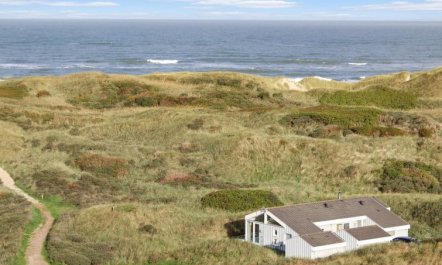 'Avni' - 200m from the sea