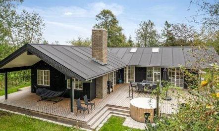 'Babara' - 350m from the sea