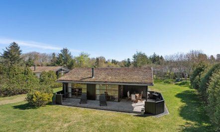 'Jelin' - 2.5km from the sea