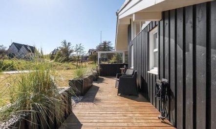 'Gun' - 450m from the sea 3