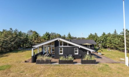 'Gun' - 450m from the sea 2