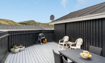 'Arwen' - 200m from the sea 6