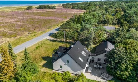 'Lutz' - 340m from the sea