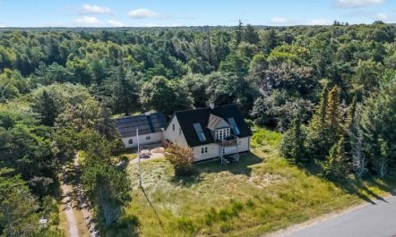 'Lutz' - 340m from the sea 7