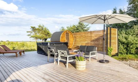 'Griselda' - 400m from the sea