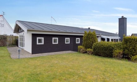 'Frethi' - 350m from the sea