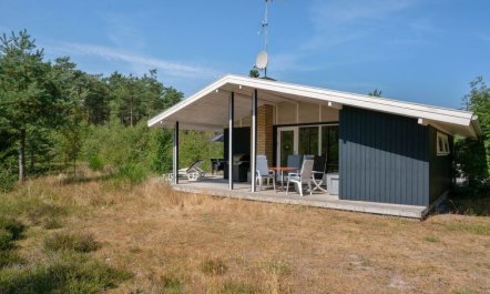 'Adelisa' - 600m from the sea