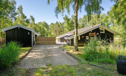 'Mika' - 1km from the sea 4