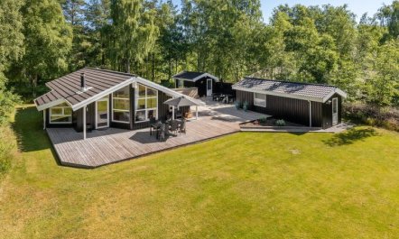 'Mika' - 1km from the sea 3