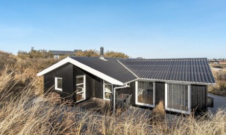 'Ingemar' - 100m from the sea 2