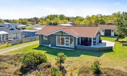 'Suometar' - 90m from the sea 1