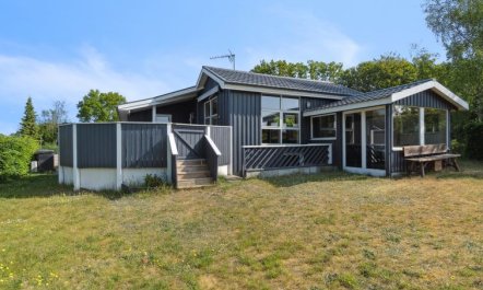 'Rafn' - 550m from the sea