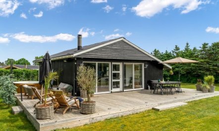 'Ingiald' - 600m from the sea