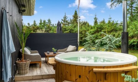 'Ingiald' - 600m from the sea 5