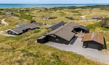 'Jannus' - 600m from the sea