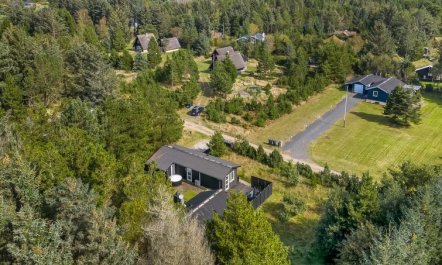 'Josina' - 1.3km from the sea 2