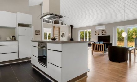 'Jurgis' - 300m from the sea 2