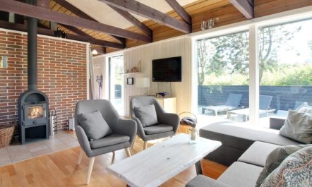 'Eyer' - 800m from the sea 2