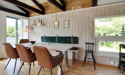 'Eyer' - 800m from the sea 1