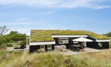 'Hrefna' - 500m from the sea 4