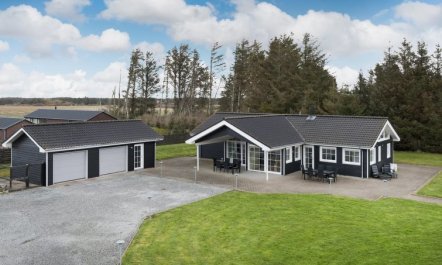 'Erene' - 850m from the sea