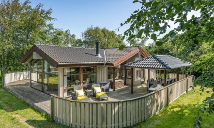 'Leevi' - 150m from the sea