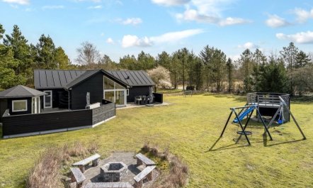 'Sunna' - 1.2km from the sea