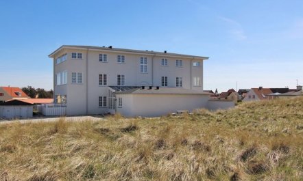 'Asa' - 75m from the sea 5