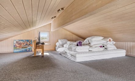 'Elni' - 350m from the sea 5