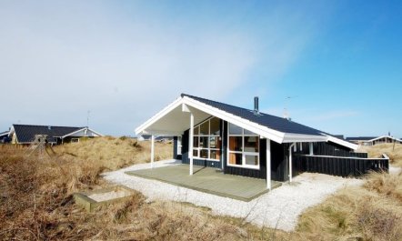 'Zuhra' - 400m from the sea