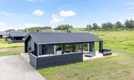 'Ata' - 400m from the sea 2