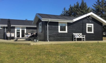 'Bylgja' - 1.7km from the sea