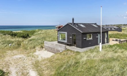 'Aaltje' - 65m from the sea 4