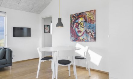 'Aaltje' - 65m from the sea 3