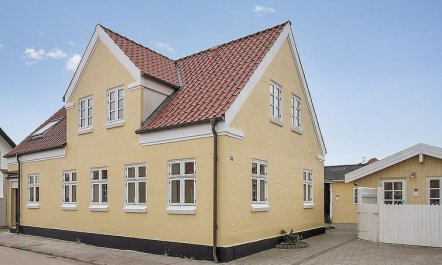 'Fritzy' - 75m from the sea