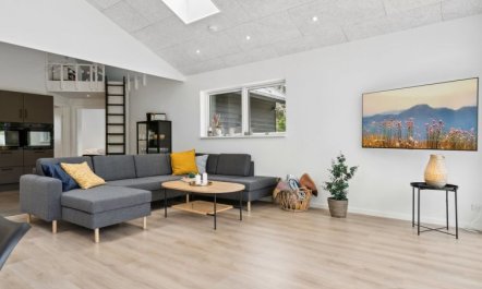 'Norna' - 350m from the sea 4