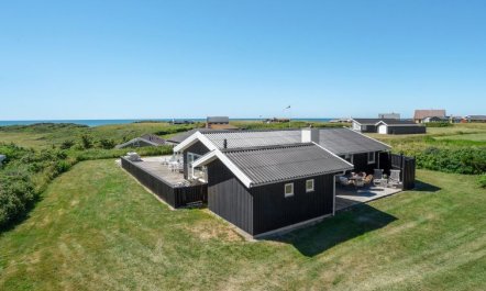 'Aella' - 150m from the sea 6