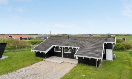 'Hilkka' - 500m from the sea