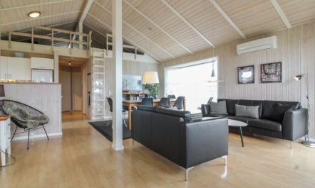 'Mette' - 98m from the sea 2