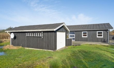 'Pertti' - 400m from the sea