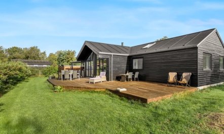 'Smilla' - 1.1km from the sea 4