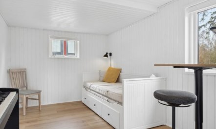 'Dome' - 7km from the sea 5