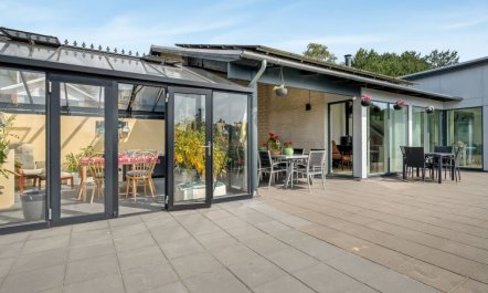 'Jonce' - 800m from the sea